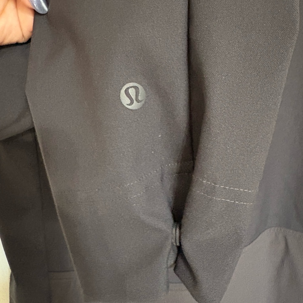 lululemon athletica Snap-Front Collared Jacket - Picture 5 of 10